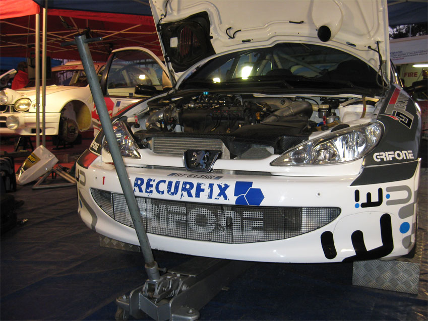 Il Ciocchetto 2008 - Peugeot 206 WRC ai box Il Ciocchetto 2008 - Peugeot 206 WRC ai box